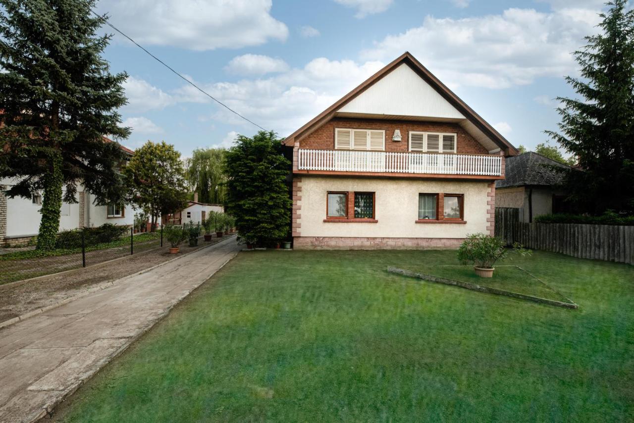 Vadkacsa Apartmanhaz Medencevel Zamárdi Dış mekan fotoğraf