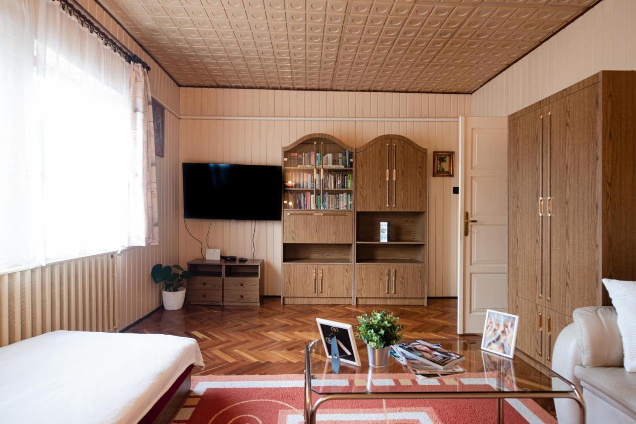 Vadkacsa Apartmanhaz Medencevel Zamárdi Dış mekan fotoğraf